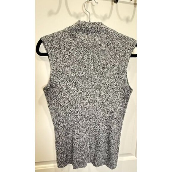 Dana Buchman Gray Mock Neck Sleeveless Sweater Top M | Minimalist Layering Knit - Picture 4 of 4